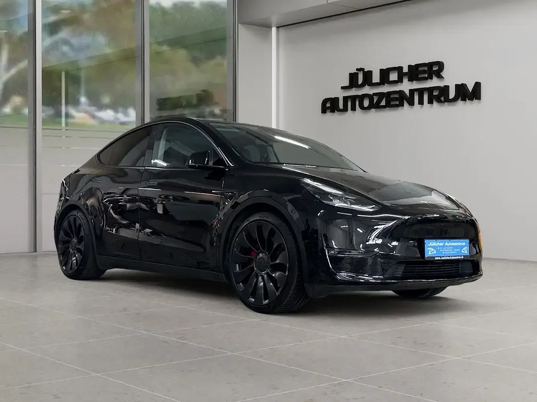 Tesla Model Y - Afbeelding 1