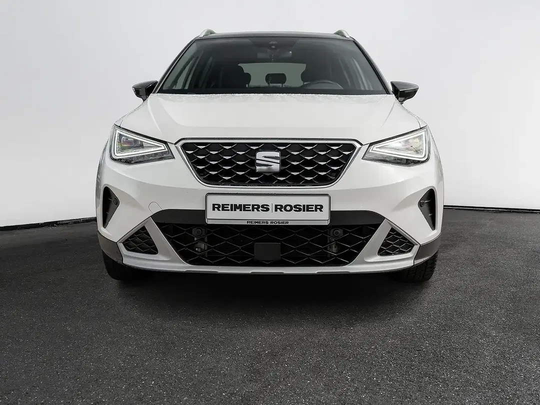 SEAT Arona - Thumbnail 2