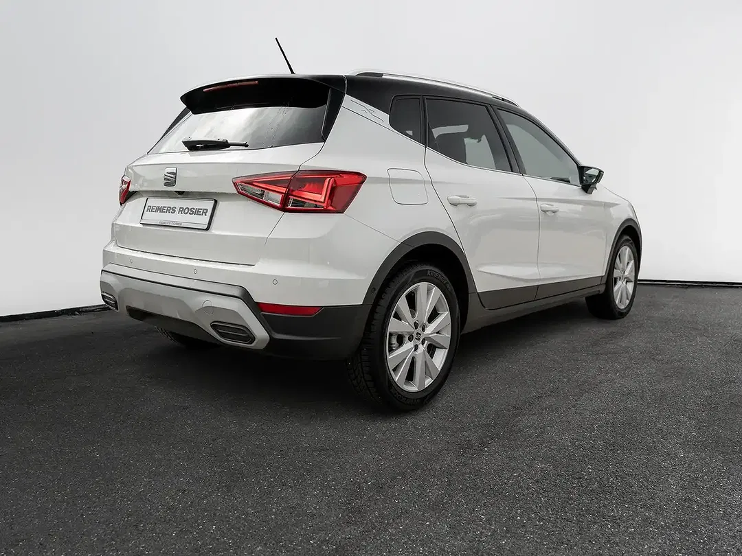 SEAT Arona - Thumbnail 3