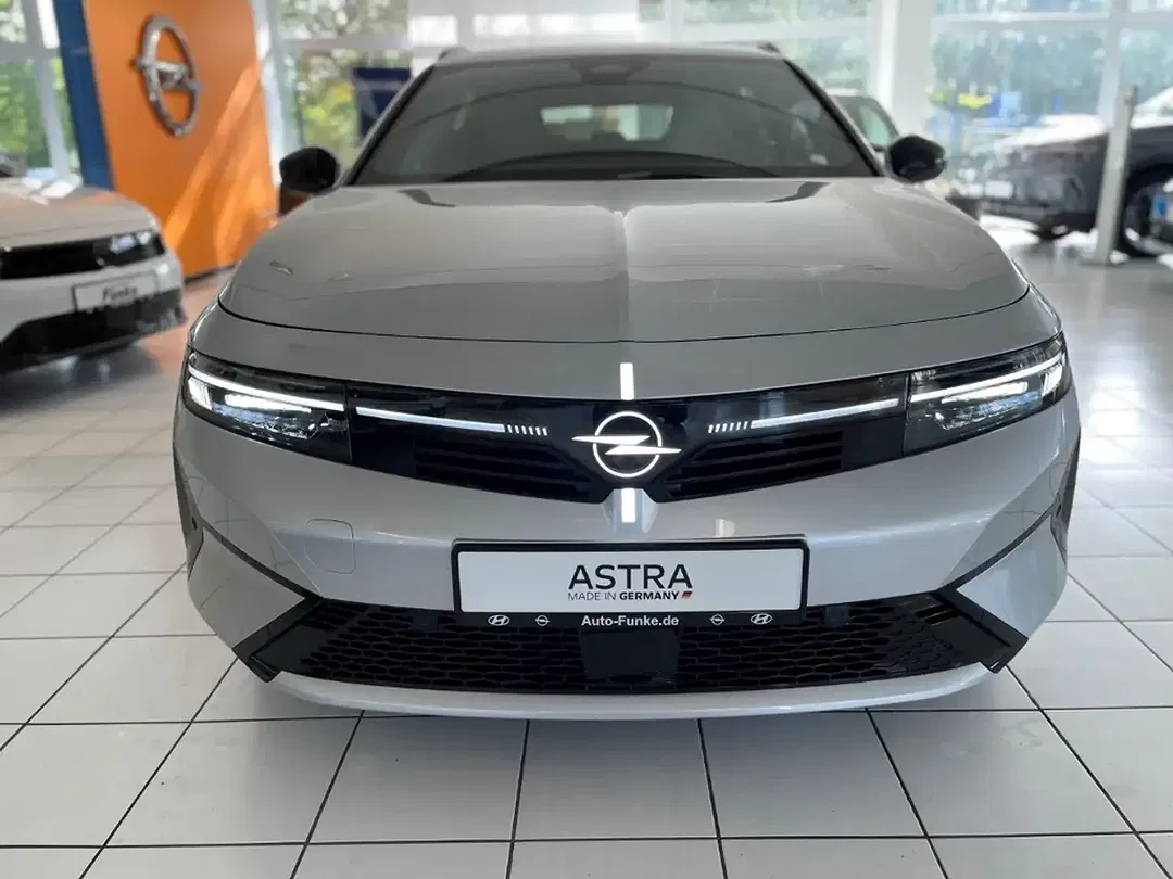 Opel Astra - Thumbnail 2