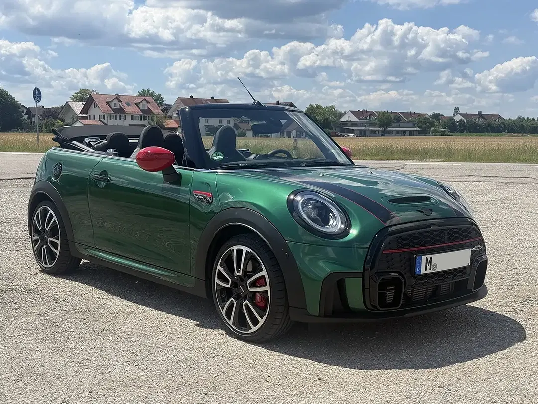 MINI John Cooper Works Cabrio - Thumbnail 2