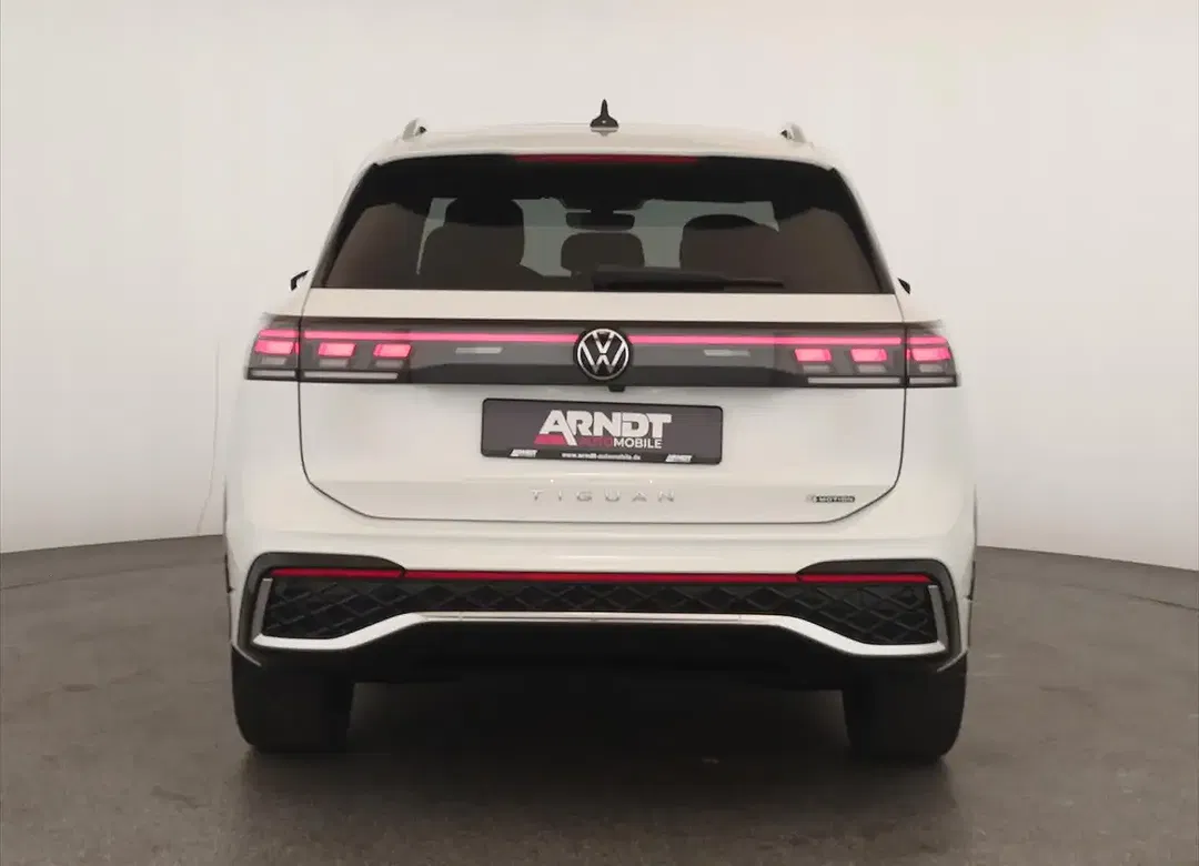 Volkswagen Tiguan - Thumbnail 3