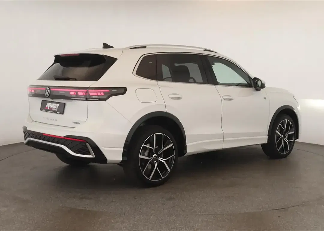 Volkswagen Tiguan - Thumbnail 4