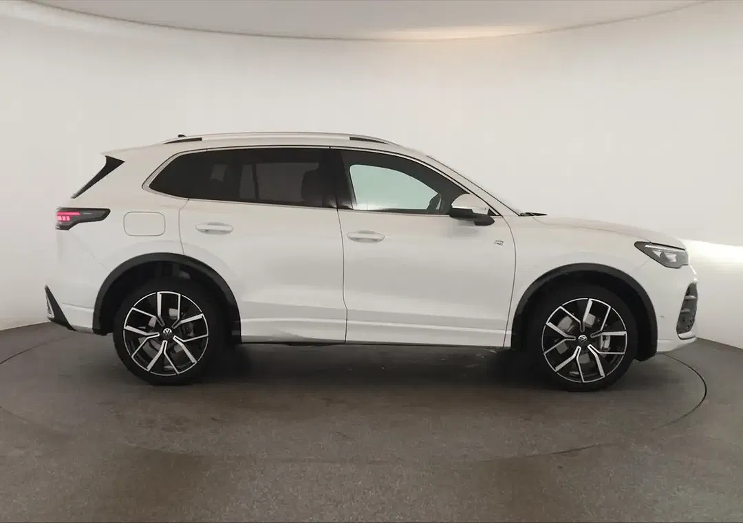 Volkswagen Tiguan - Thumbnail 5