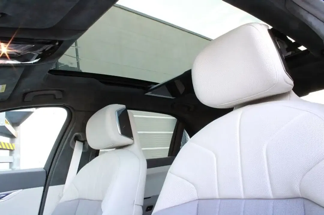 BMW 760 - Thumbnail 12