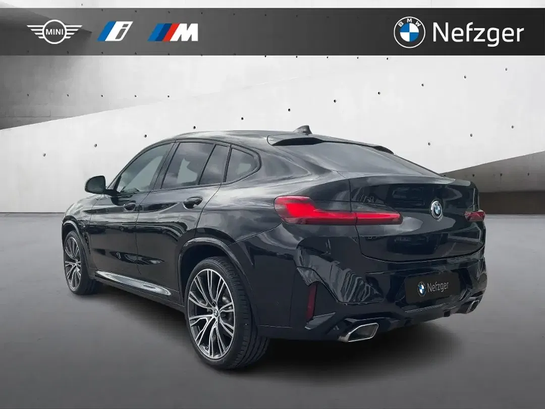 BMW X4 - Thumbnail 3