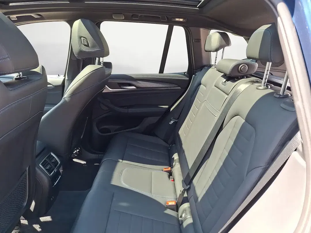 BMW iX3 - foto 14