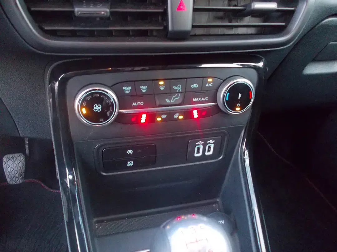 Ford EcoSport ST-Line - foto 13