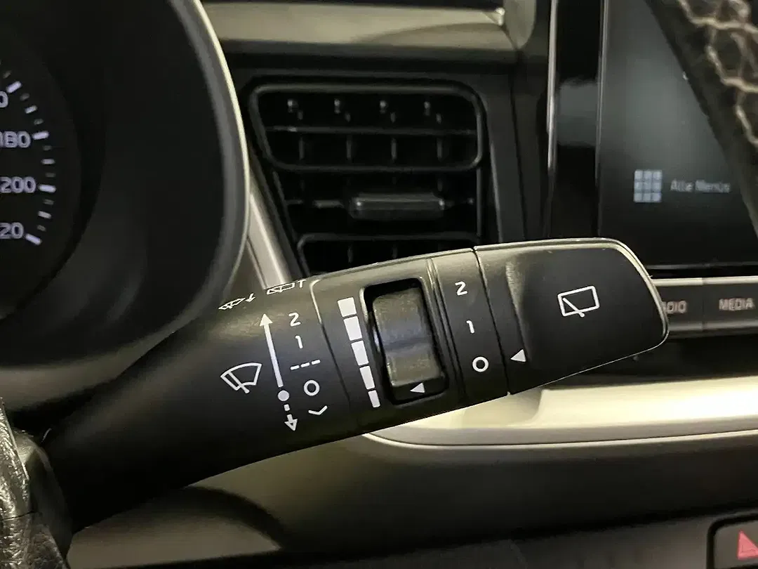 Kia Stonic - Thumbnail 11