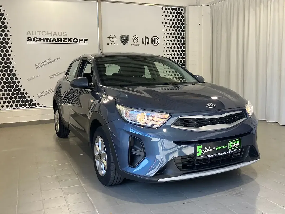 Kia Stonic - Thumbnail 3