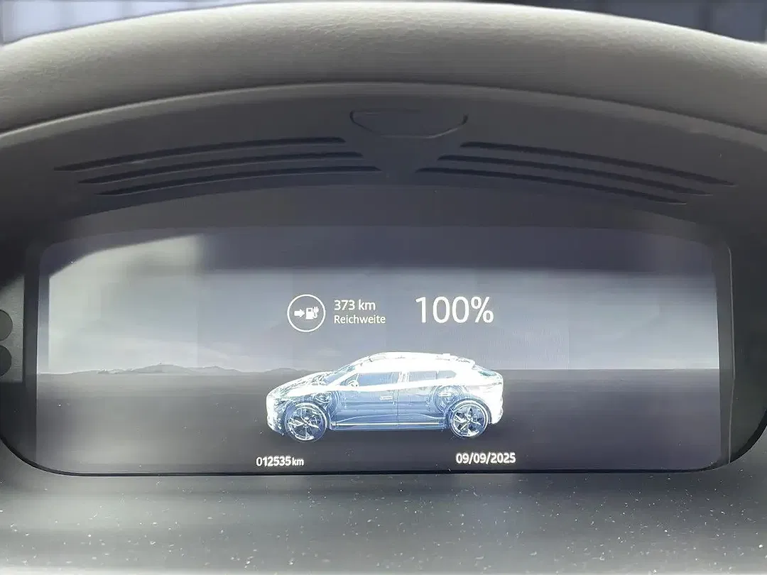Jaguar I-Pace - Thumbnail 12