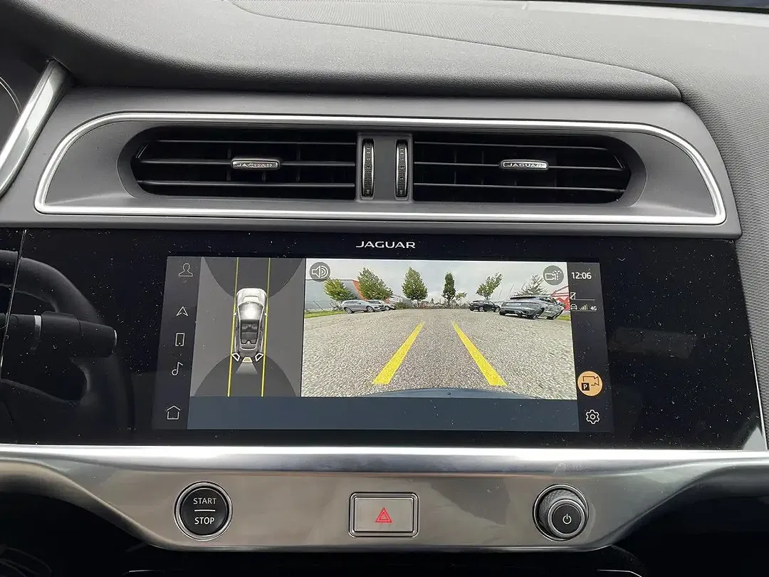 Jaguar I-Pace - Thumbnail 13