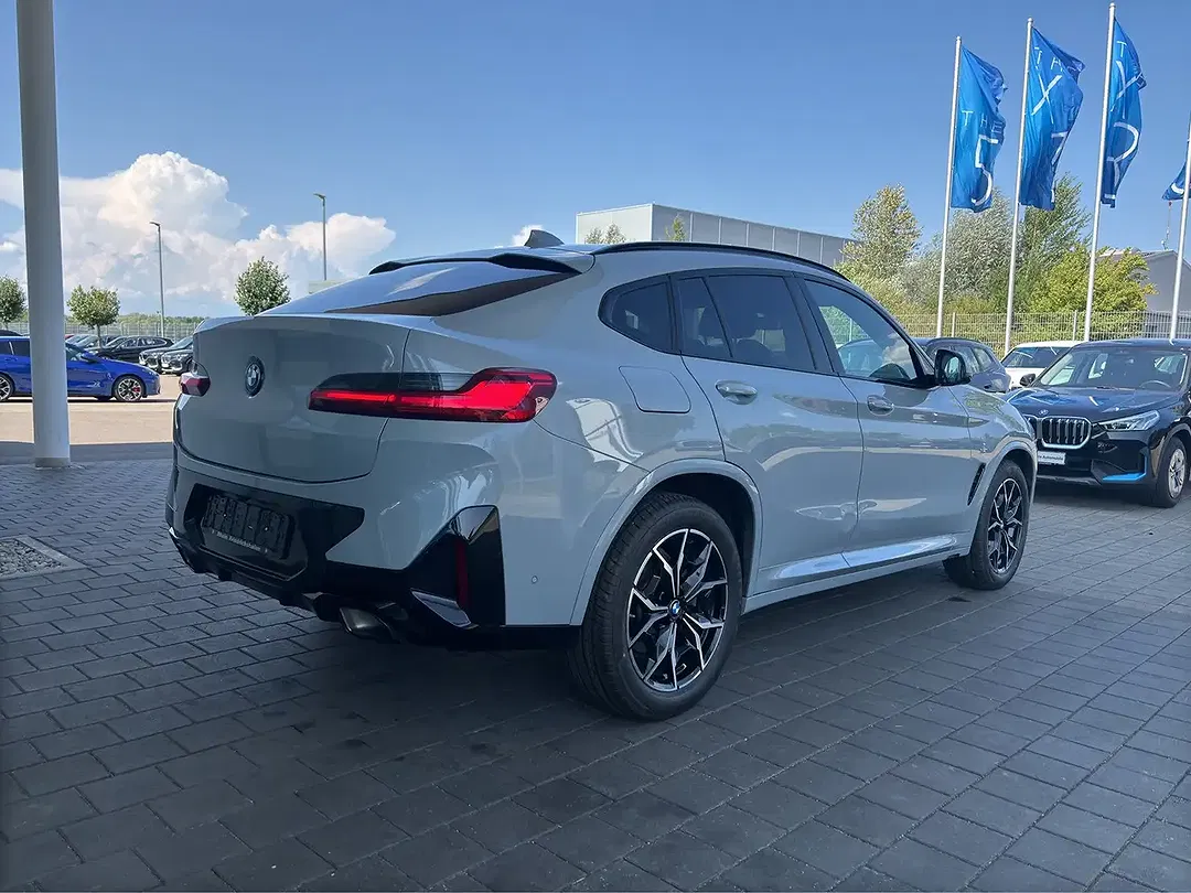 BMW X4 - Thumbnail 5