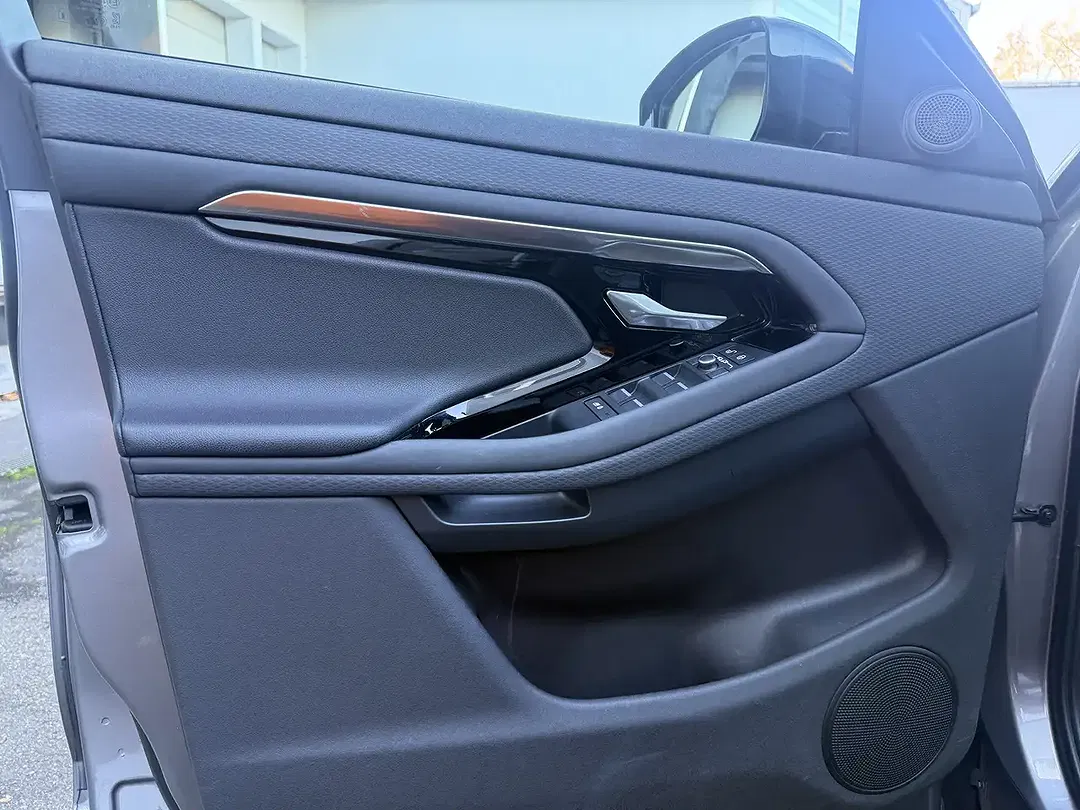 Land Rover Range Rover Evoque - Thumbnail 11