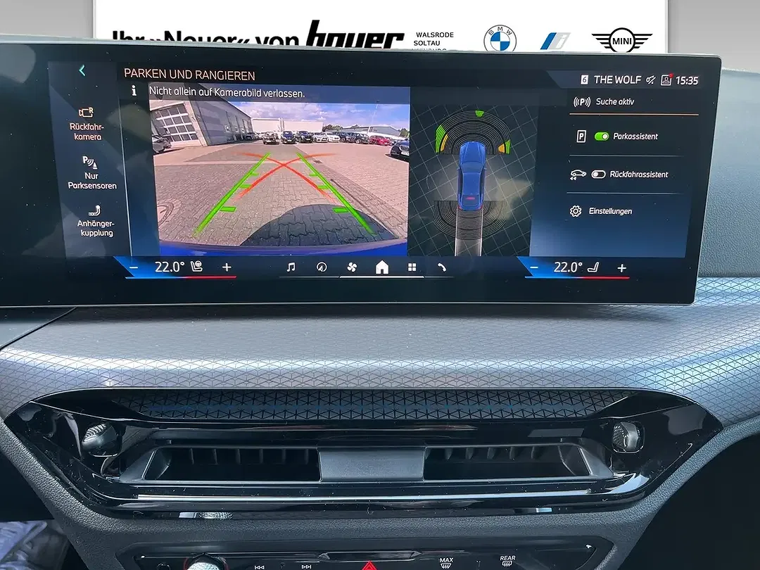 BMW i4 - Thumbnail 5