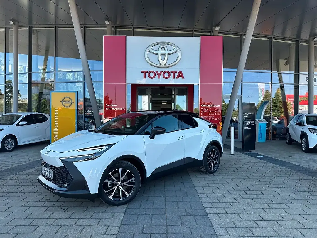 Toyota C-HR - Thumbnail 1
