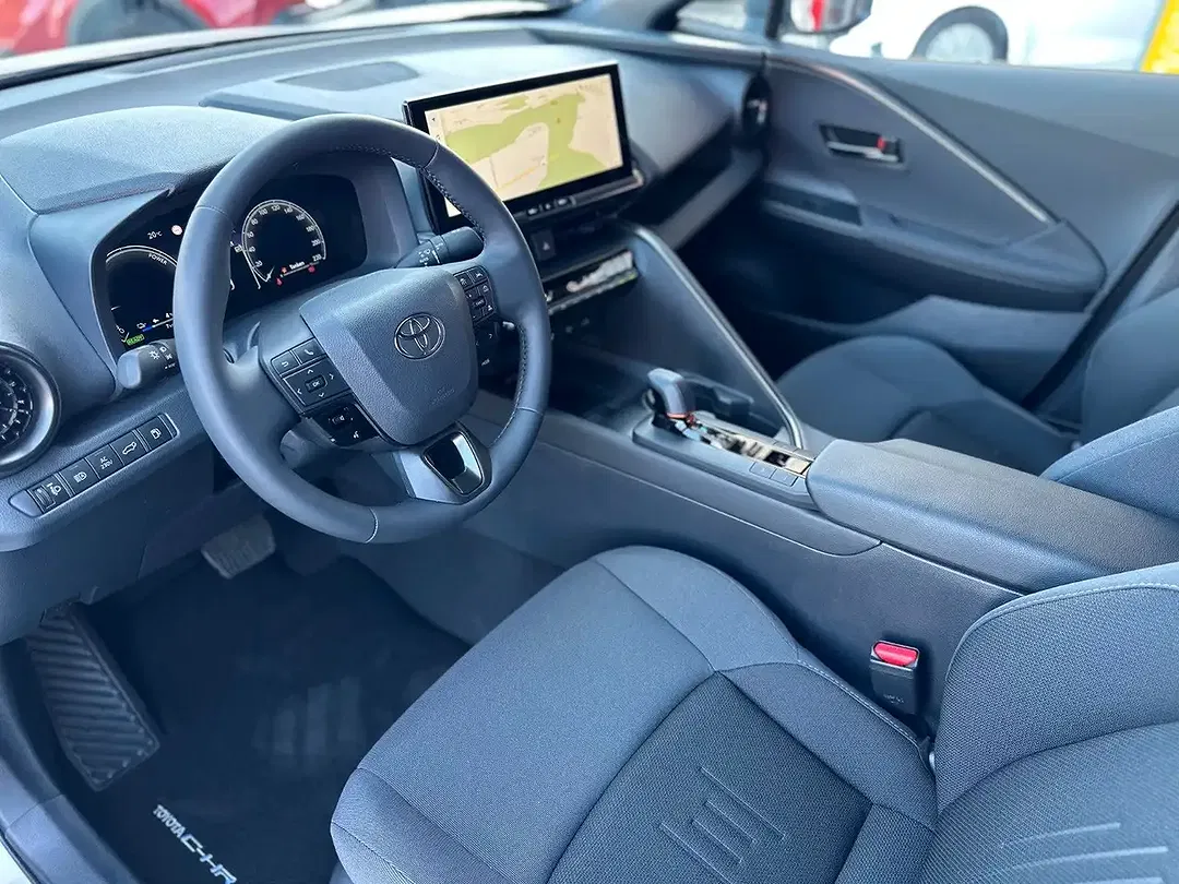 Toyota C-HR - Thumbnail 10