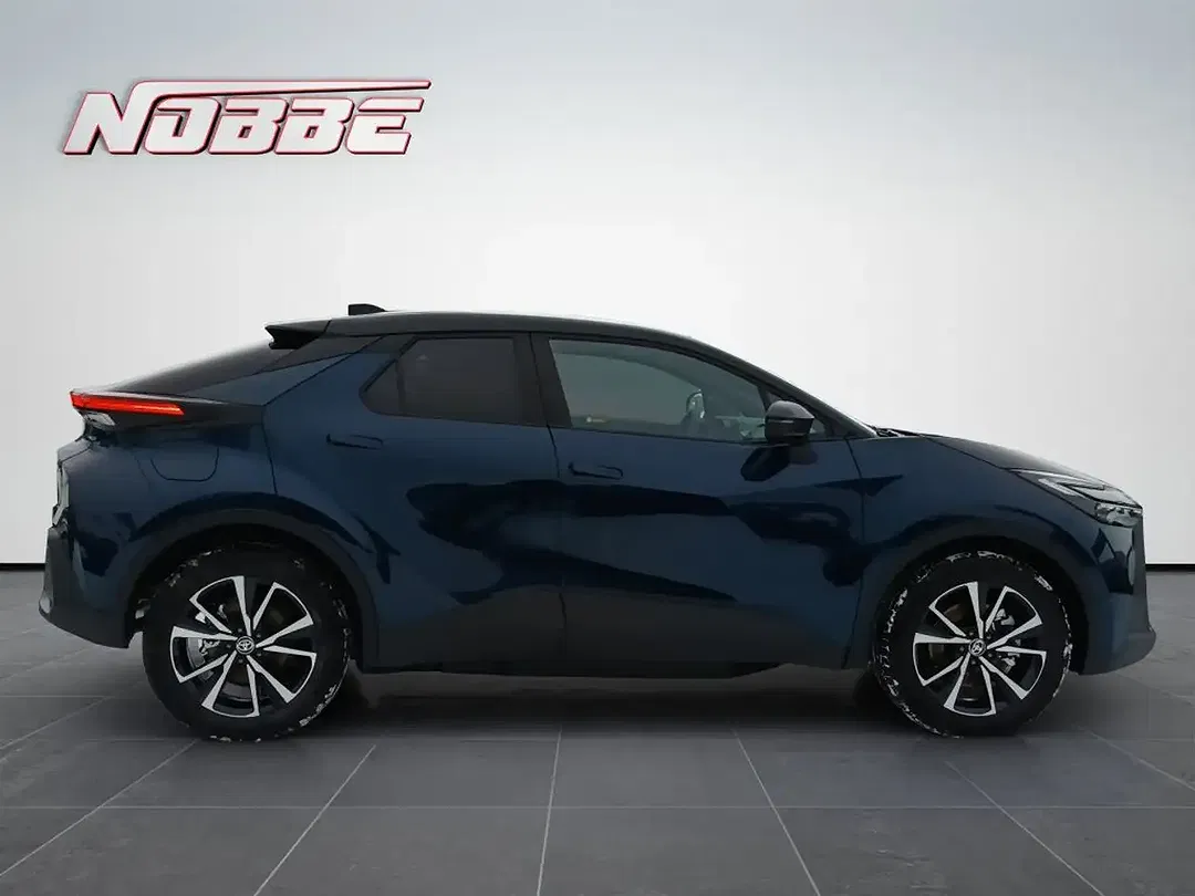Toyota C-HR - Thumbnail 6