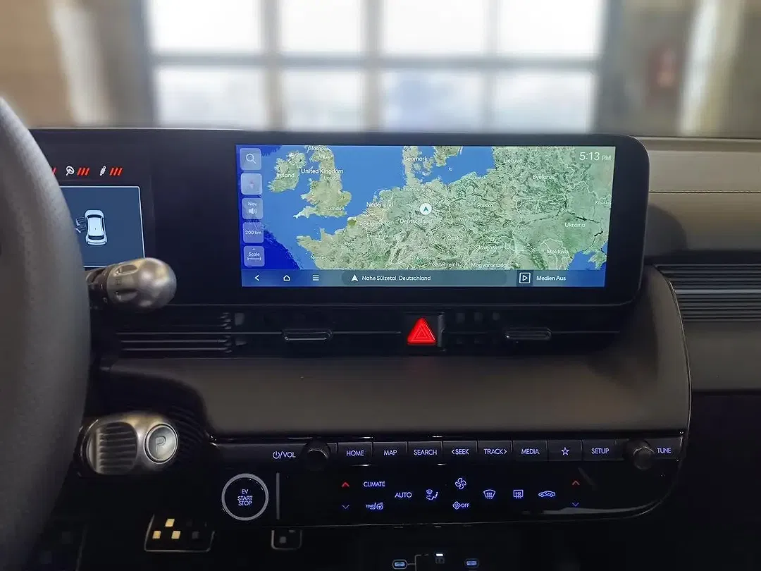 Hyundai IONIQ 5 - Thumbnail 11