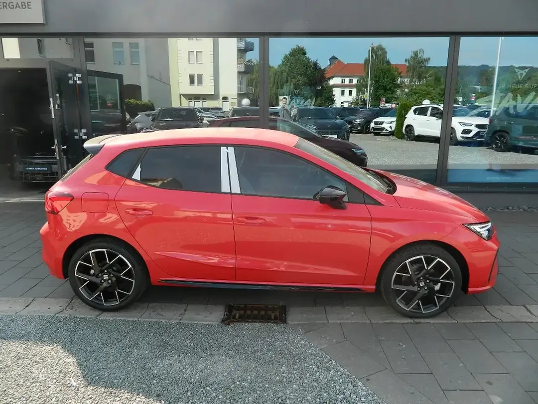 SEAT Ibiza - Thumbnail 5