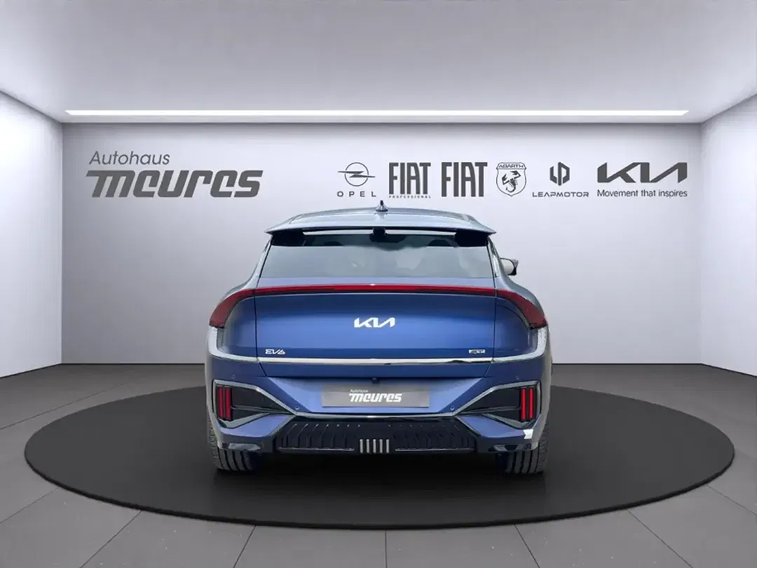 Kia EV6 - Thumbnail 3