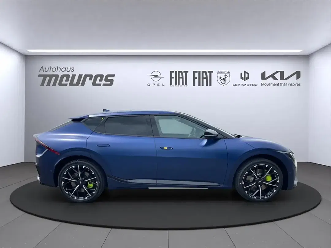 Kia EV6 - Thumbnail 5