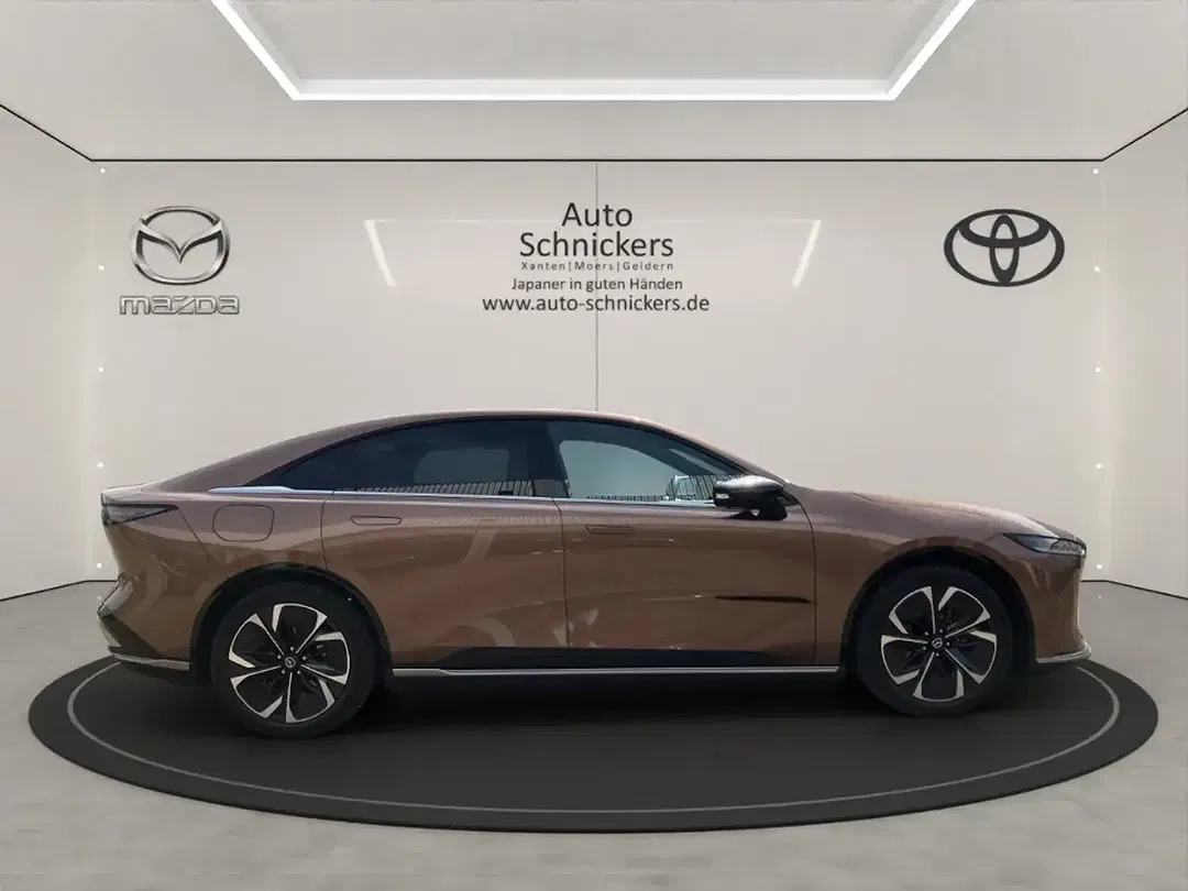 Mazda 6 - Thumbnail 5