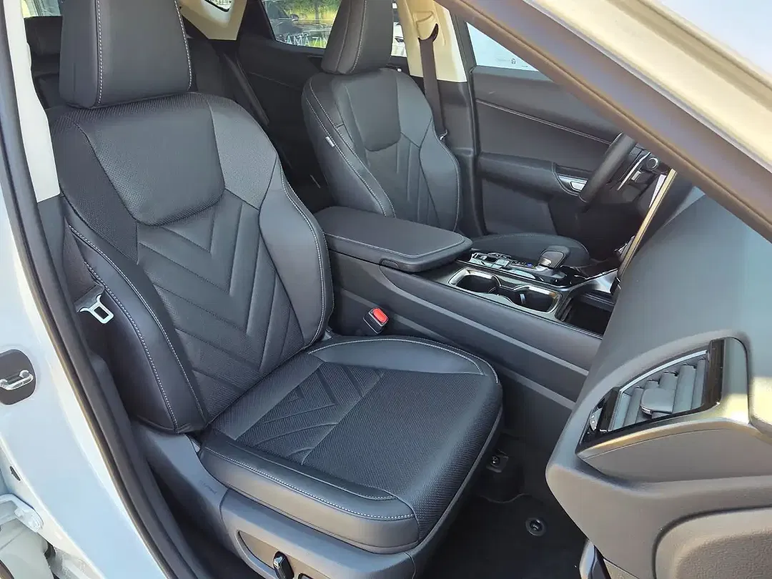 Lexus NX 450h+ - Thumbnail 11