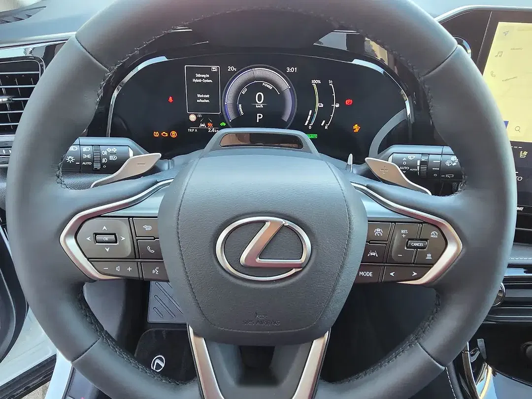 Lexus NX 450h+ - Thumbnail 12