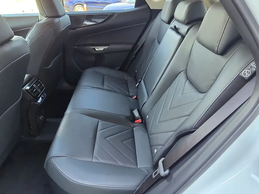 Lexus NX 450h+ - Thumbnail 9