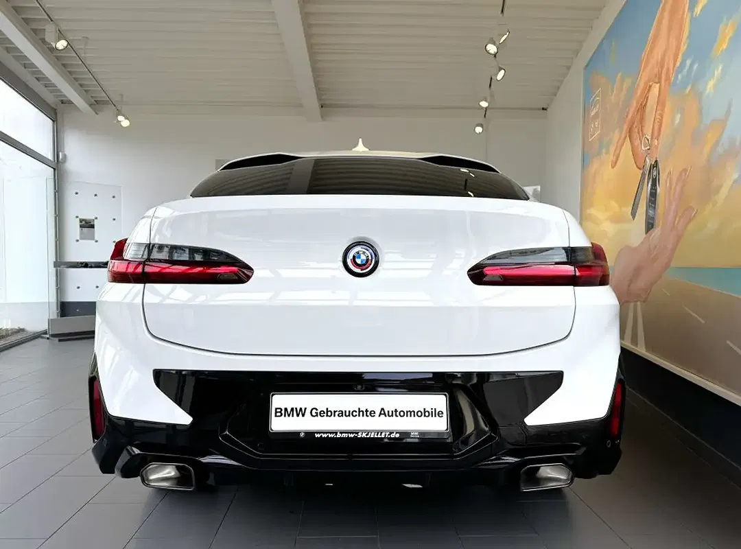 BMW X4 - Thumbnail 13