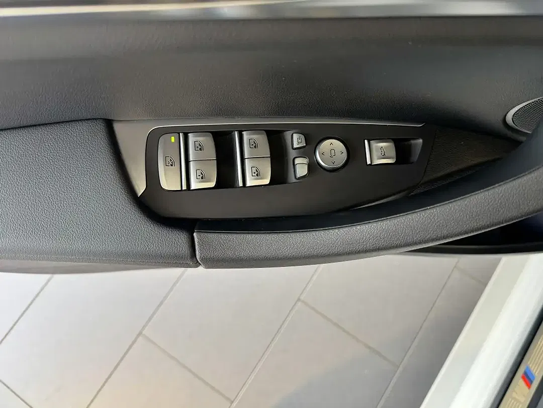 BMW X4 - Thumbnail 27