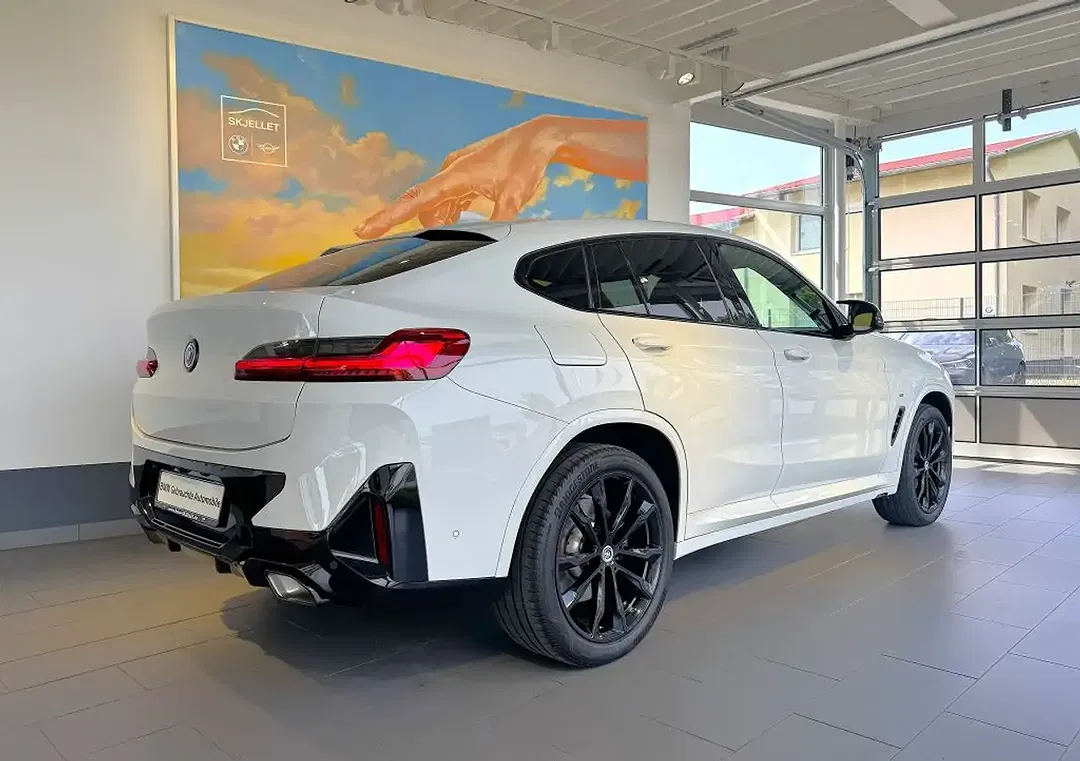 BMW X4 - Thumbnail 8