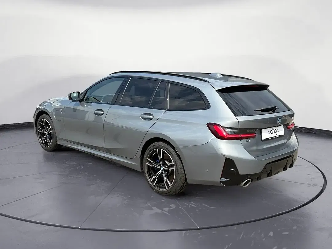 BMW 330 - Thumbnail 3