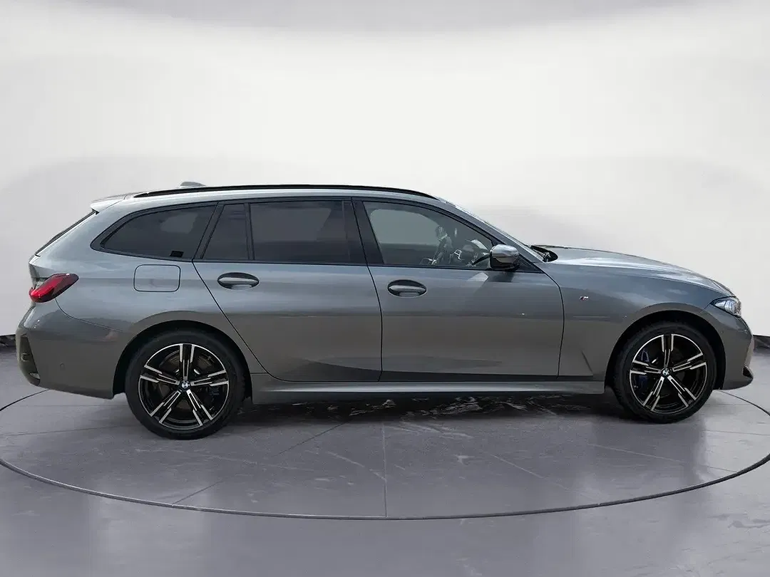 BMW 330 - Thumbnail 5