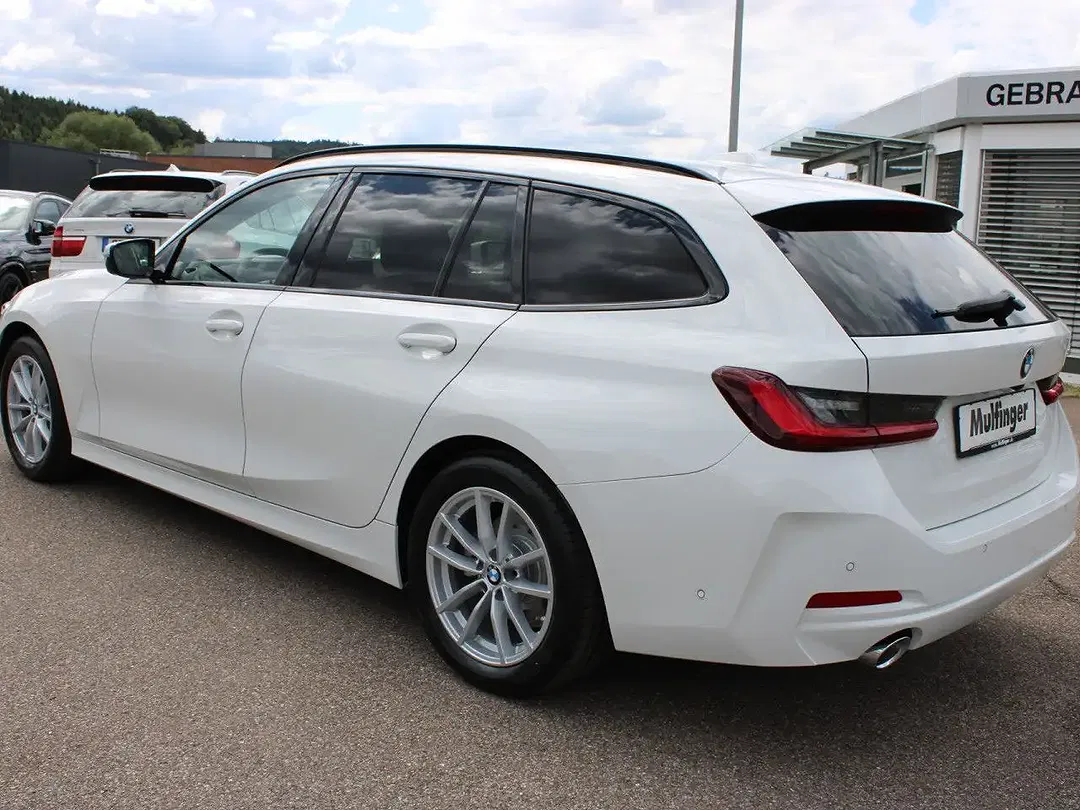 BMW 318 - Thumbnail 5
