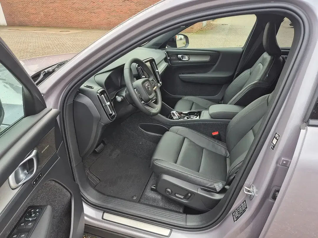 Volvo XC40 - Thumbnail 7