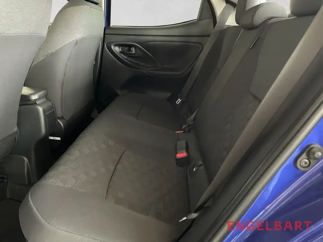Toyota Yaris - Thumbnail 11