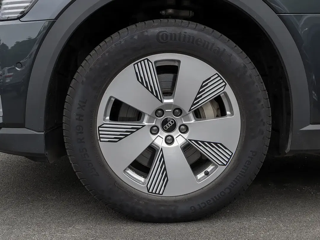 Audi e-tron - Thumbnail 6