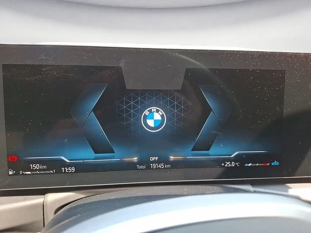 BMW 320 - Thumbnail 10