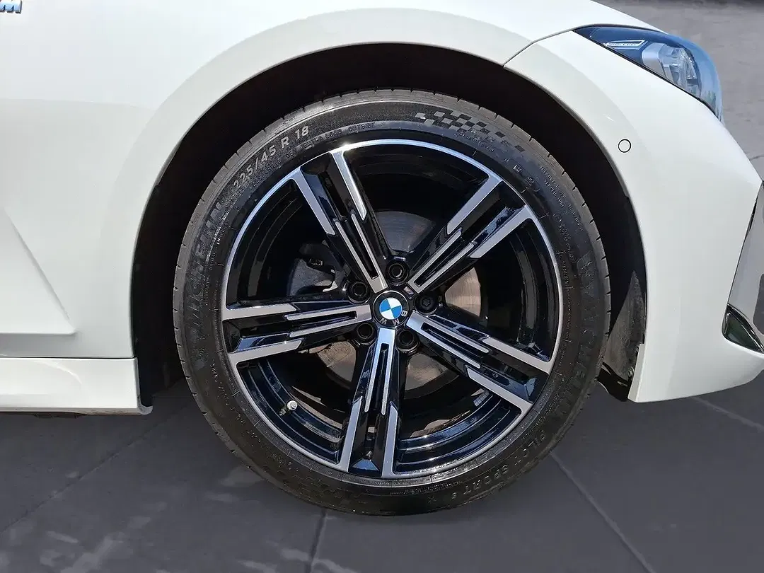BMW 320 - Thumbnail 6