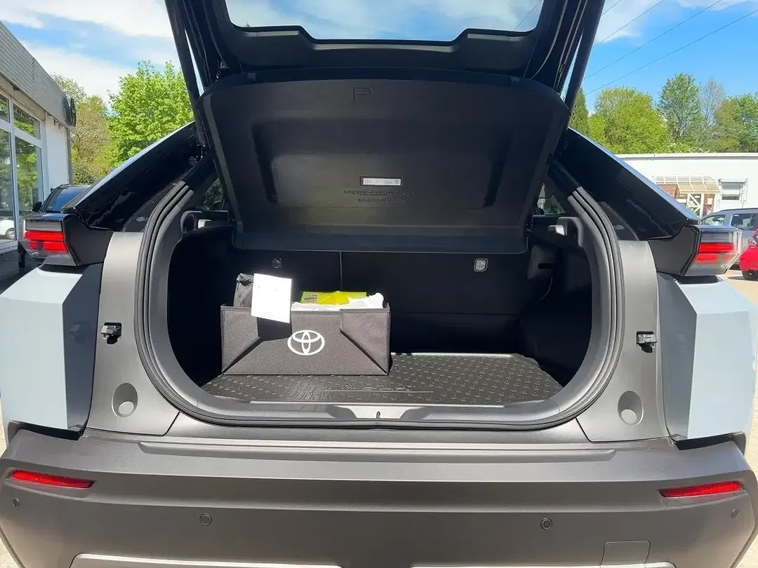 Toyota C-HR - Thumbnail 13