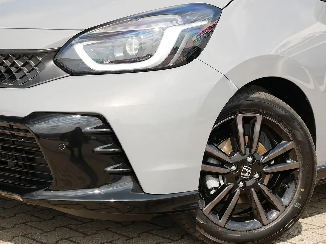 Honda Jazz - Thumbnail 3