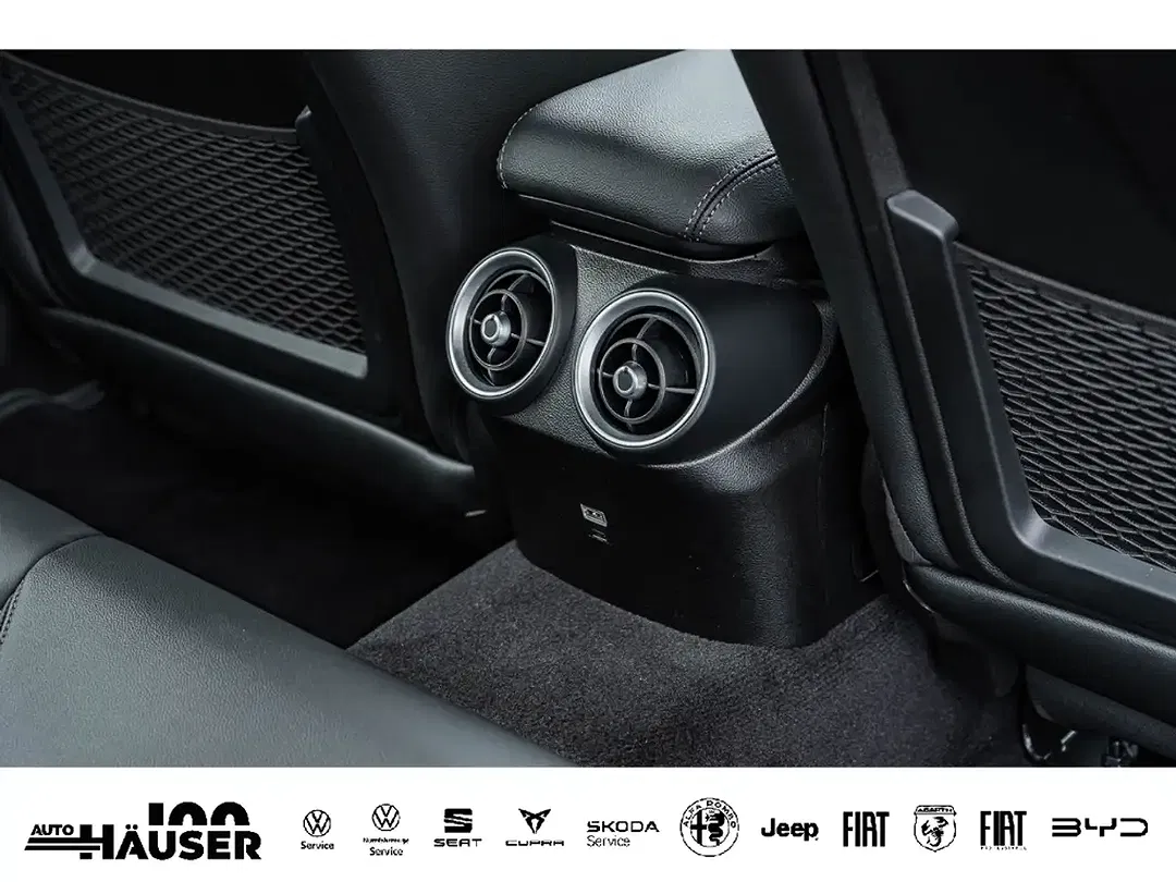 Alfa Romeo Giulia - Thumbnail 12