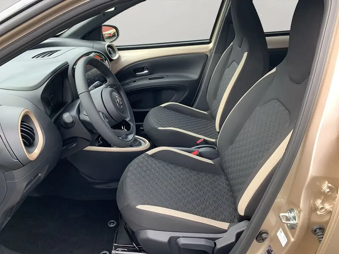 Toyota Aygo X - Thumbnail 7