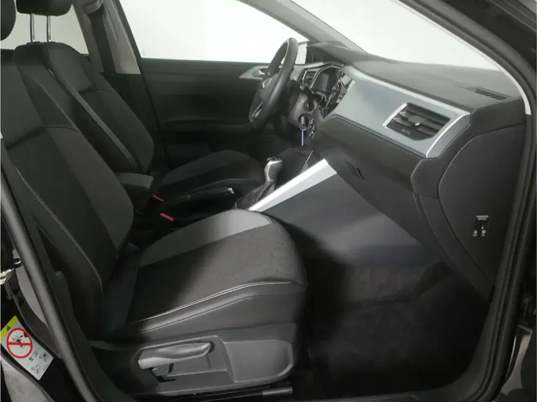 Volkswagen Polo - Thumbnail 11