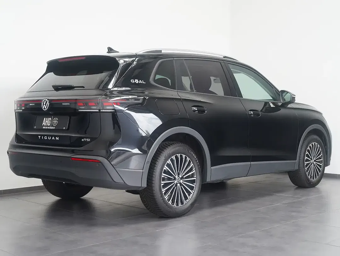 Volkswagen Tiguan - Thumbnail 4
