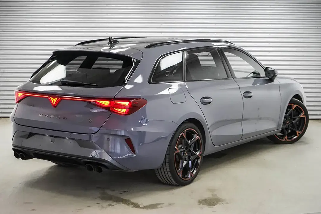 CUPRA Leon - Thumbnail 3