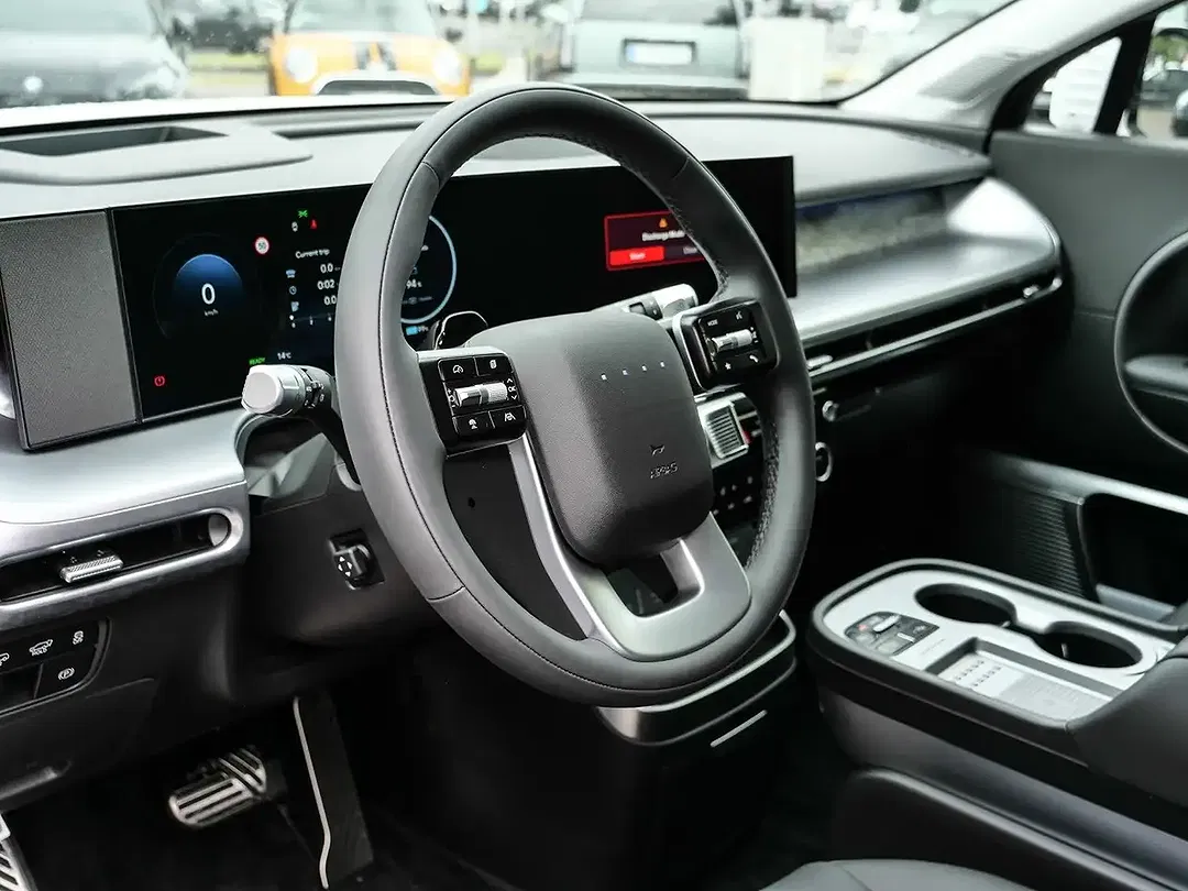 Hyundai IONIQ 9 - Thumbnail 8