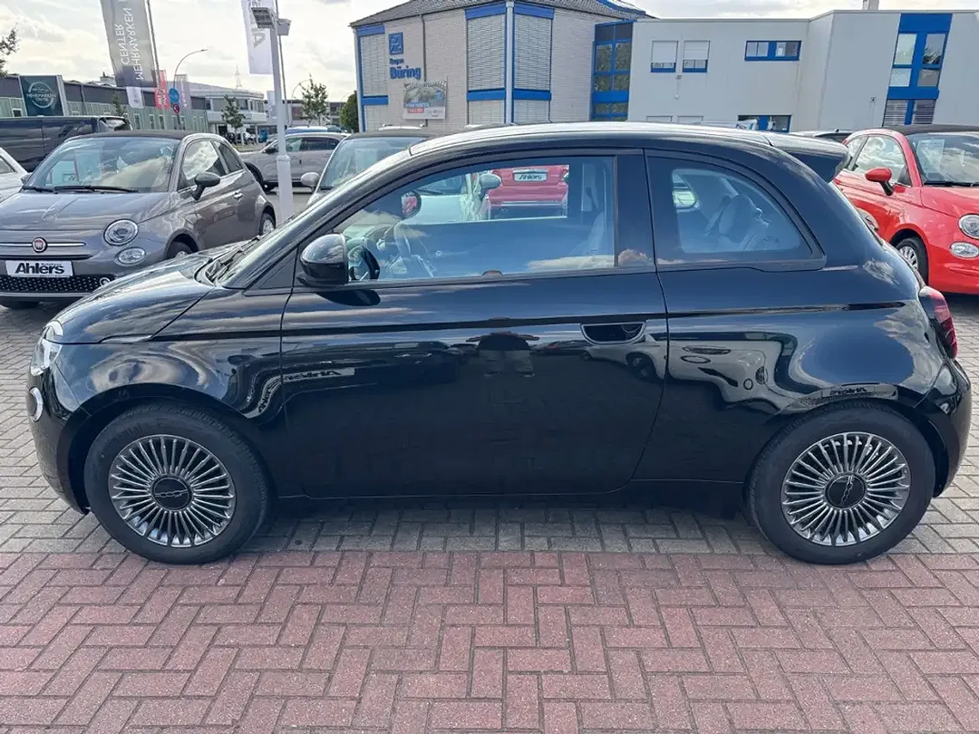 Fiat 500e - Thumbnail 4